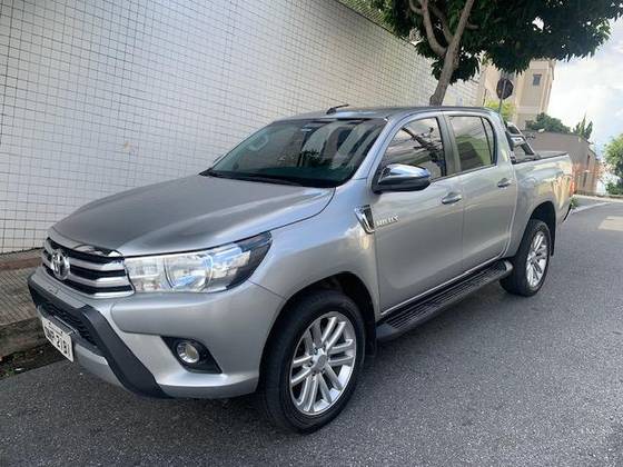 TOYOTA HILUX 2.8 SRV 4X4 CD 16V DIESEL 4P AUTOMÁTICO TOYOTA HILUX 2.8 SRV 4X4 CD 16V DIESEL 4P AUTOMÁTICO